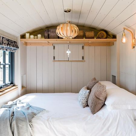 Boutique Cornish Shepherd'S Hut With Hot Tub لاونسستون المظهر الخارجي الصورة