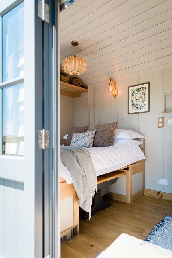 Boutique Cornish Shepherd'S Hut With Hot Tub لاونسستون المظهر الخارجي الصورة