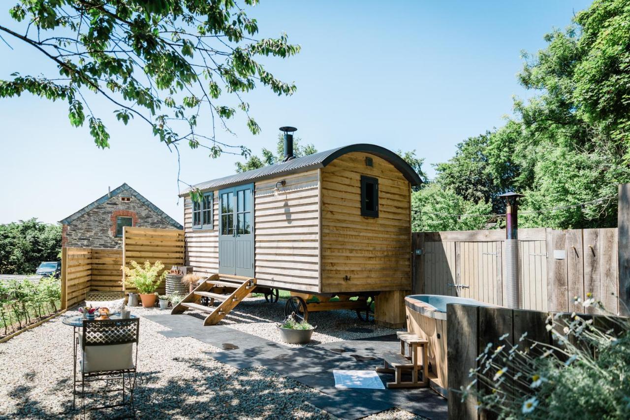 Boutique Cornish Shepherd'S Hut With Hot Tub لاونسستون المظهر الخارجي الصورة