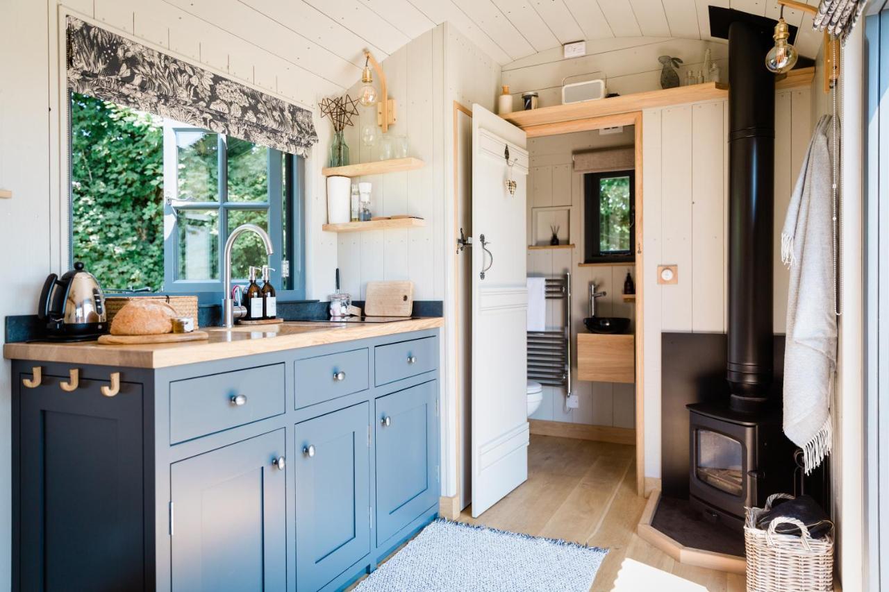 Boutique Cornish Shepherd'S Hut With Hot Tub لاونسستون المظهر الخارجي الصورة