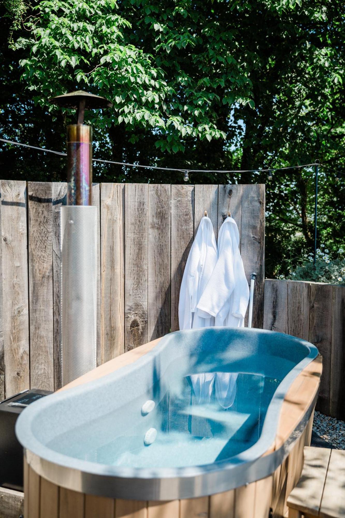 Boutique Cornish Shepherd'S Hut With Hot Tub لاونسستون المظهر الخارجي الصورة